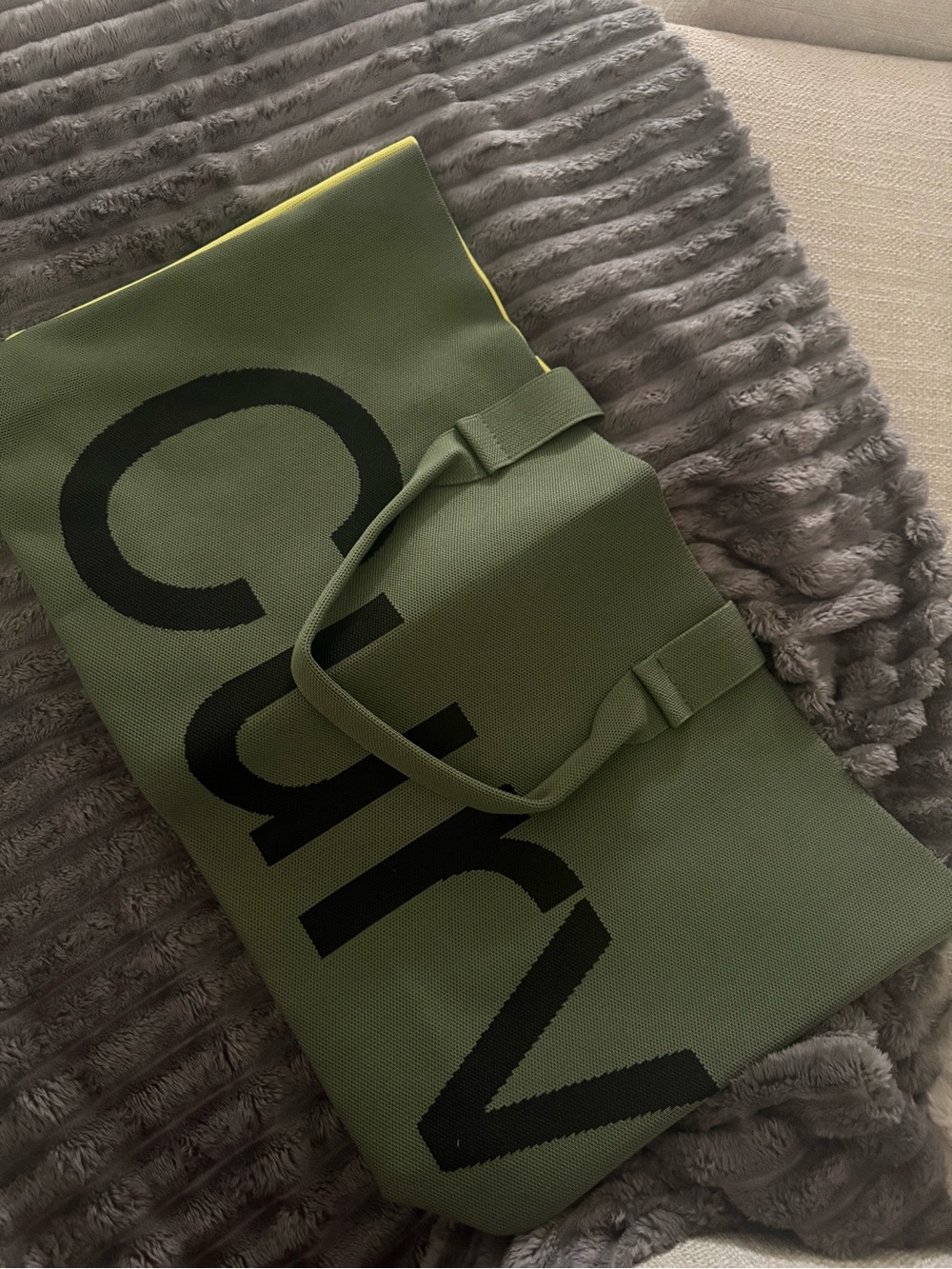 Curves Two-Tone Knit Tote - Olive/Lime - Picture 4 of 8